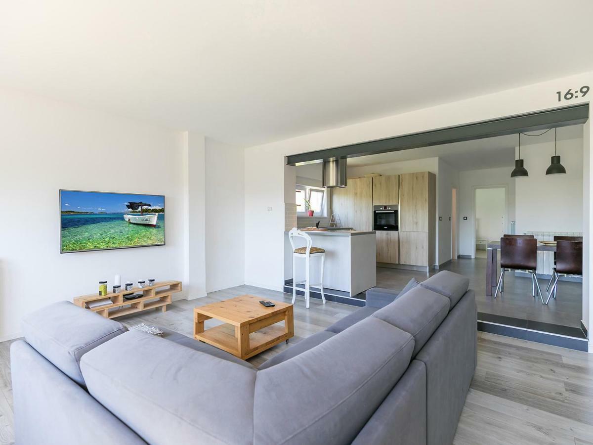 Oliver Art Apartment Пореч Екстериор снимка